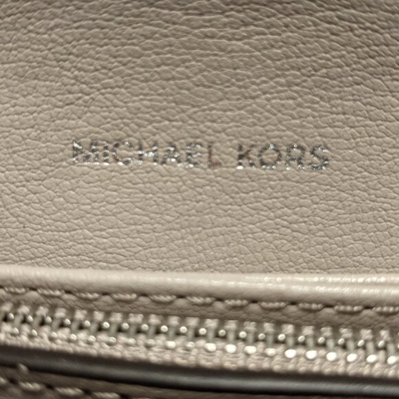 Michael Kors Rivington Stud Large Leather Wallet cement & Silver Hardware NWT - Picture 16 of 16